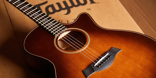 焙焼Spruce | トップウッズ | Taylor Guitars